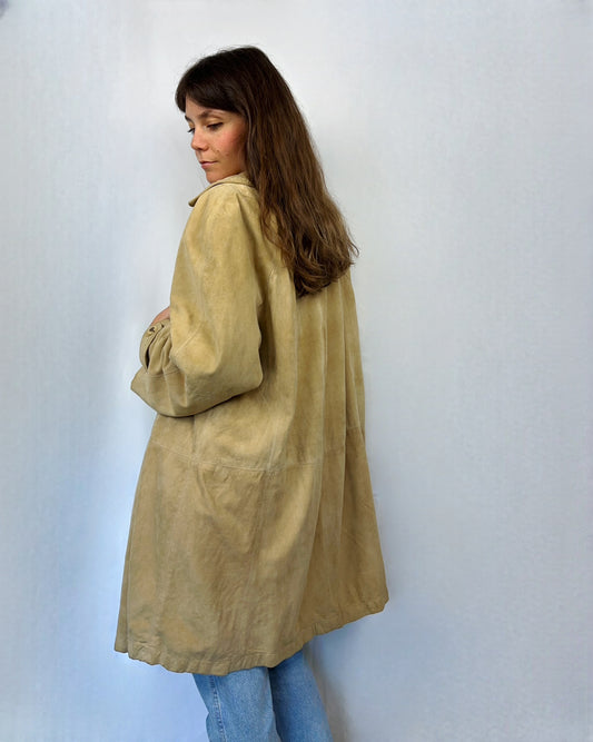 Trench in suede beige