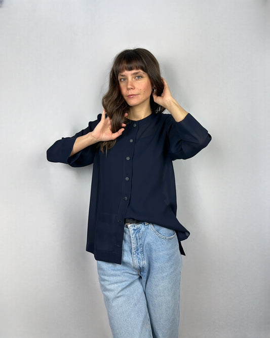 Camicia blu trasparente