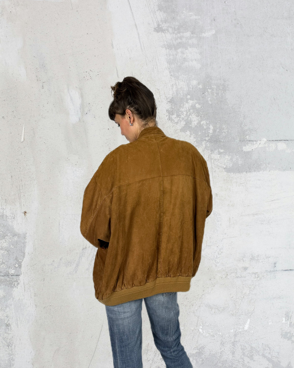 Suede bomber