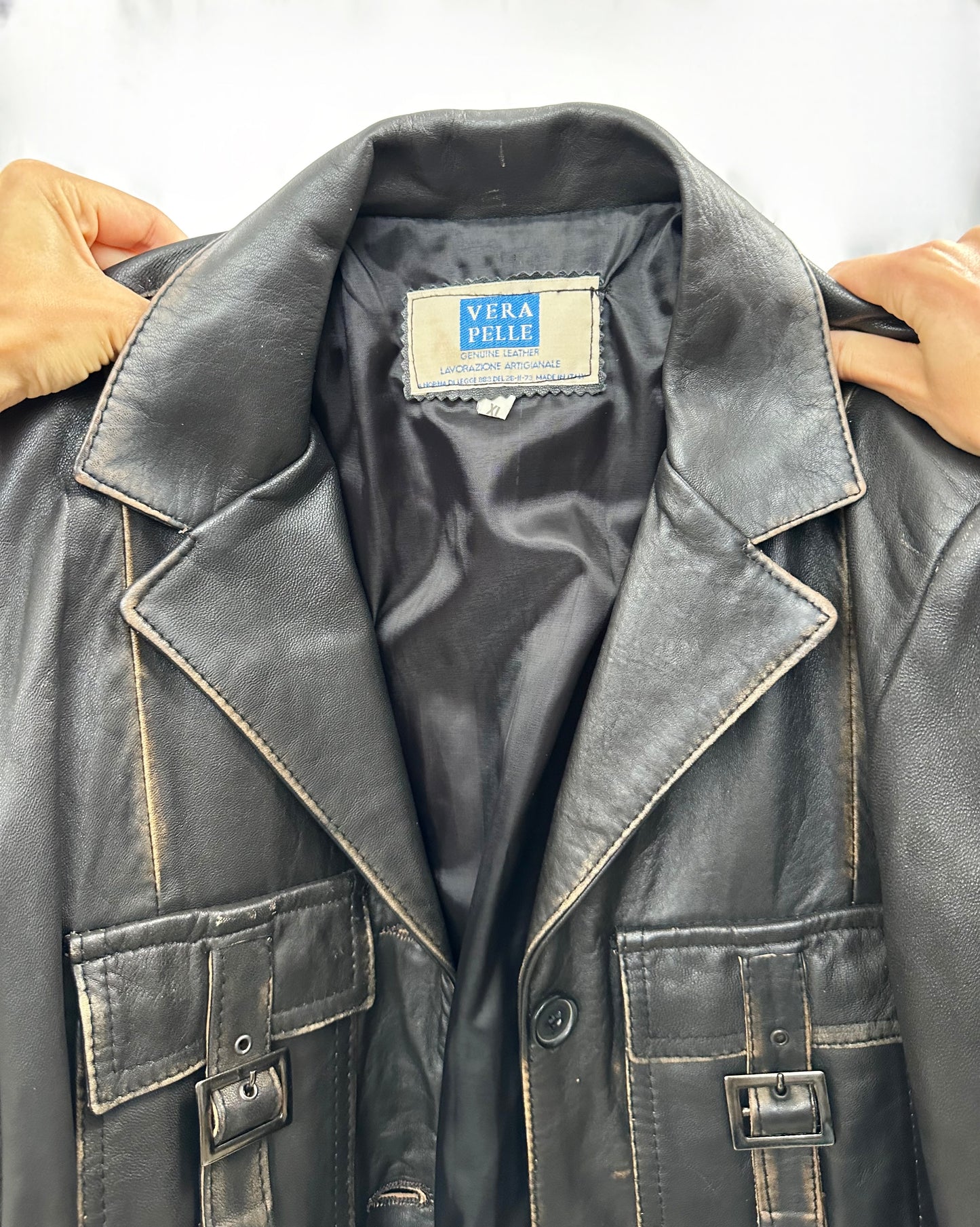 Trench in vera pelle effetto vissuto