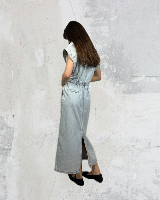 Effortless jeans dress