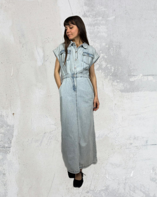 Effortless jeans dress