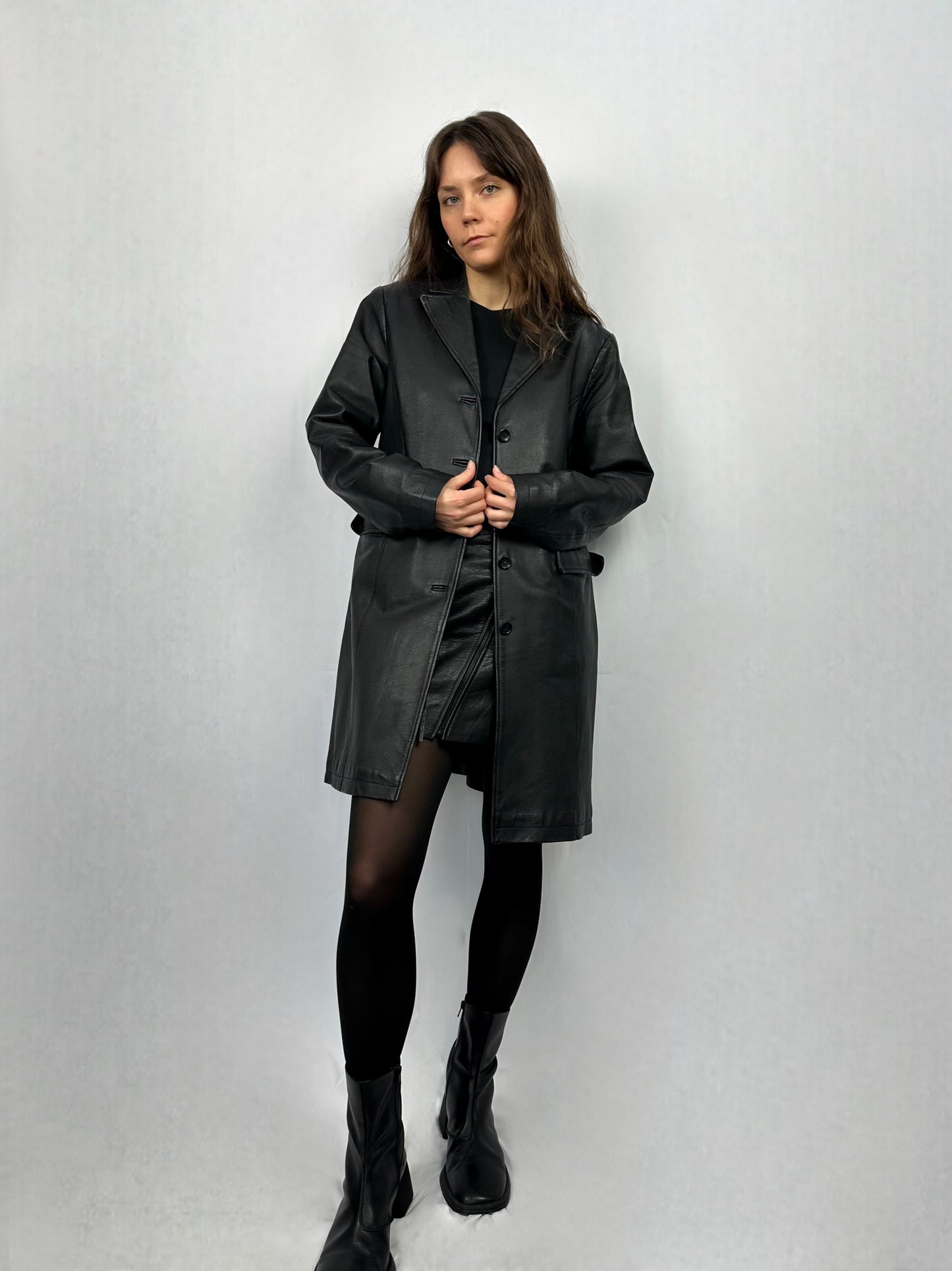 Trench minimal nero in vera pelle