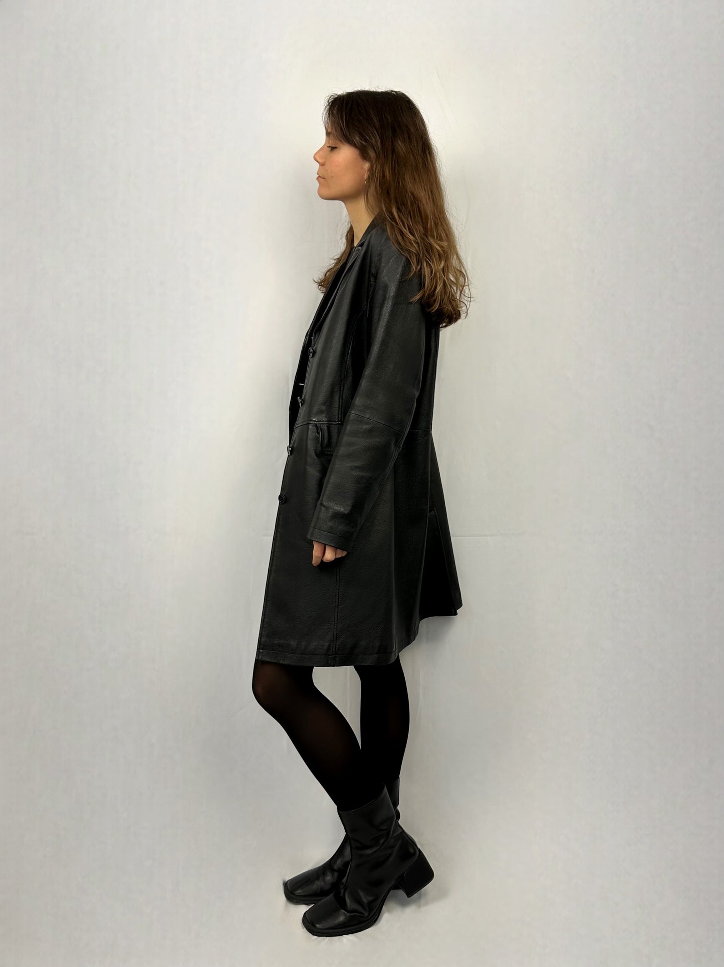 Trench minimal nero in vera pelle