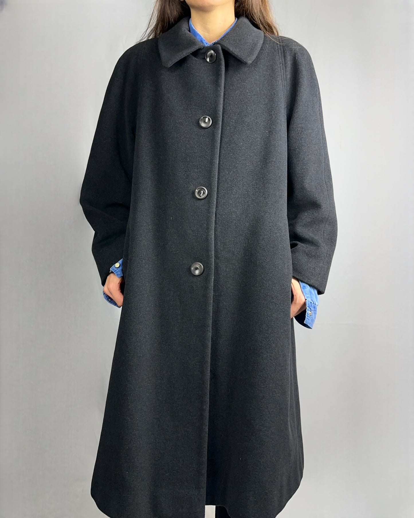 Cappotto grigio antracite in lana vergine