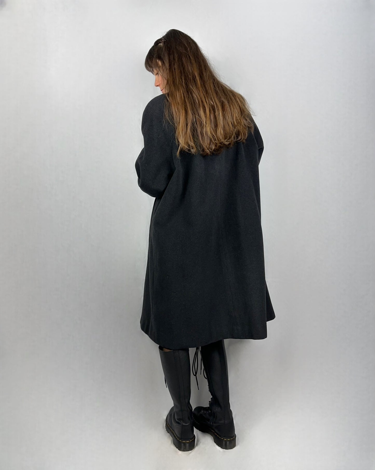 Cappotto grigio antracite in lana vergine