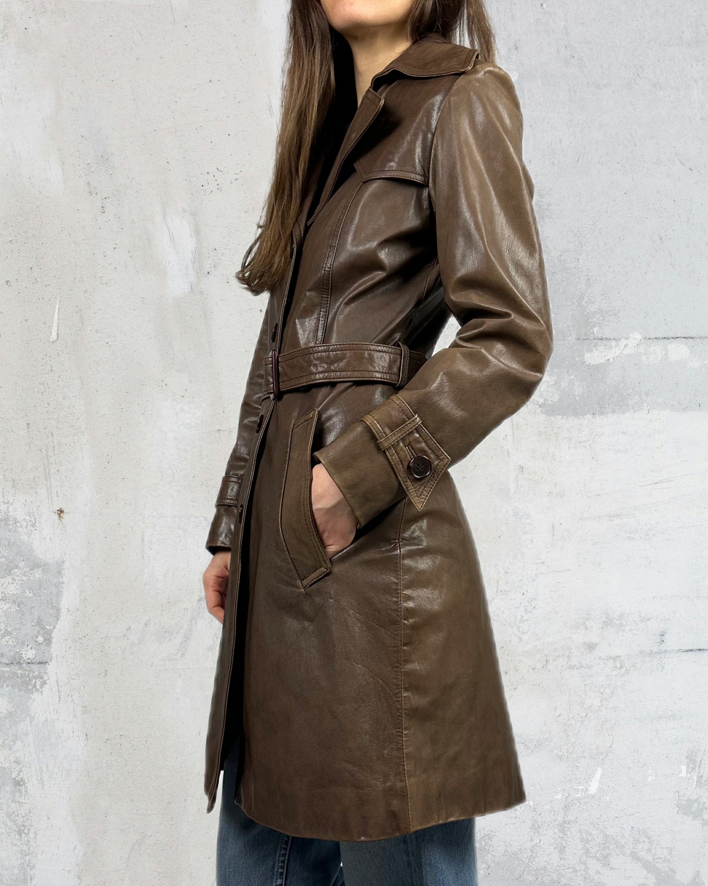 Trench in vera pelle fango