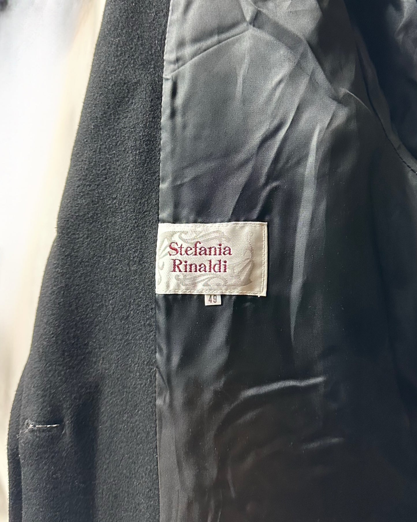 Cappotto nero in lana