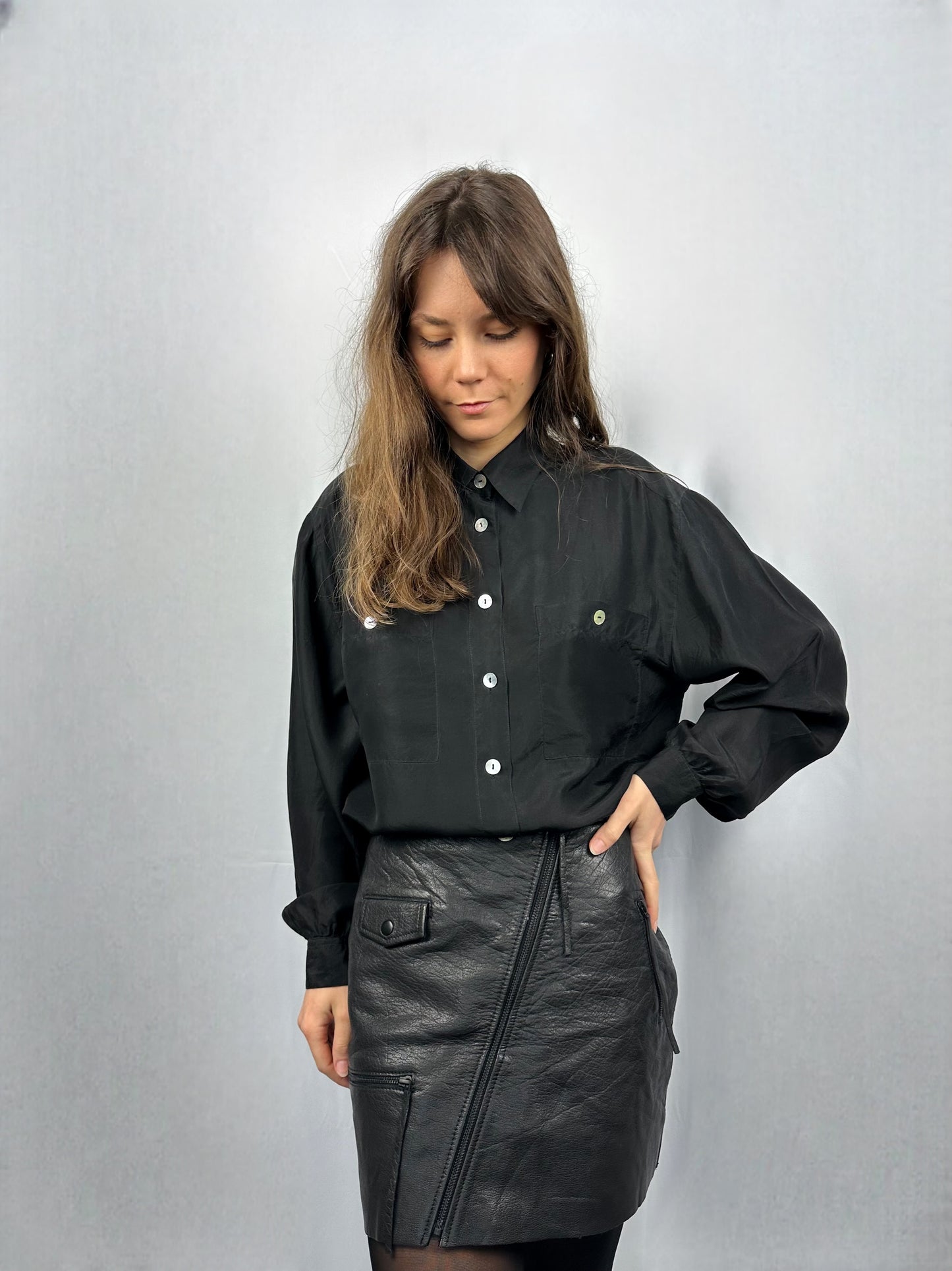 Camicia basic in pura seta nera