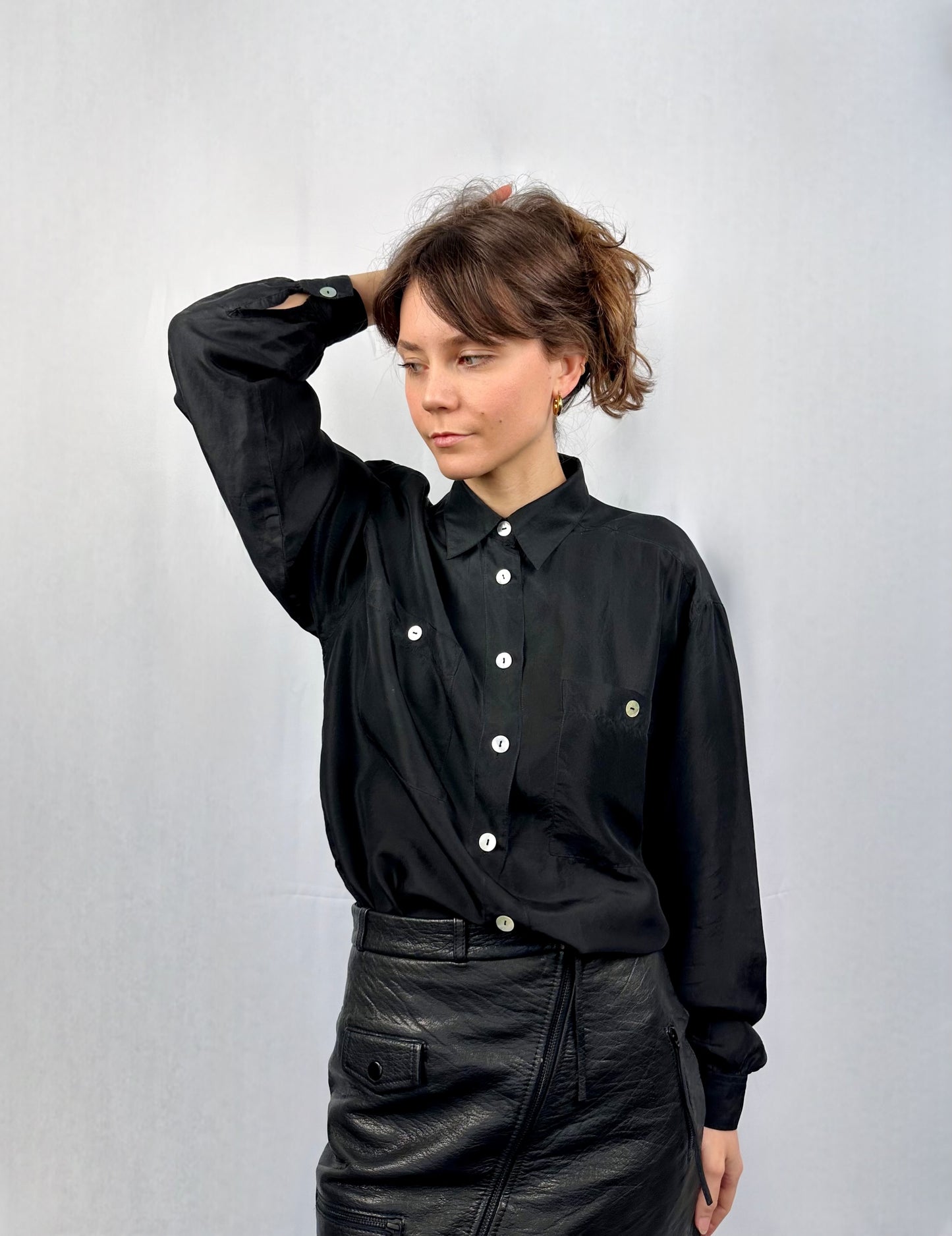 Camicia basic in pura seta nera