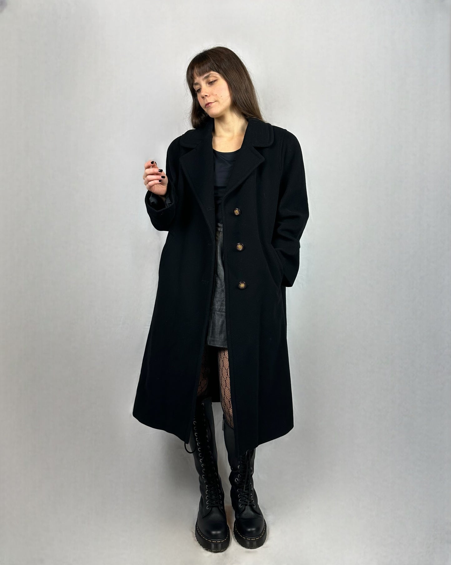 Cappotto nero in lana