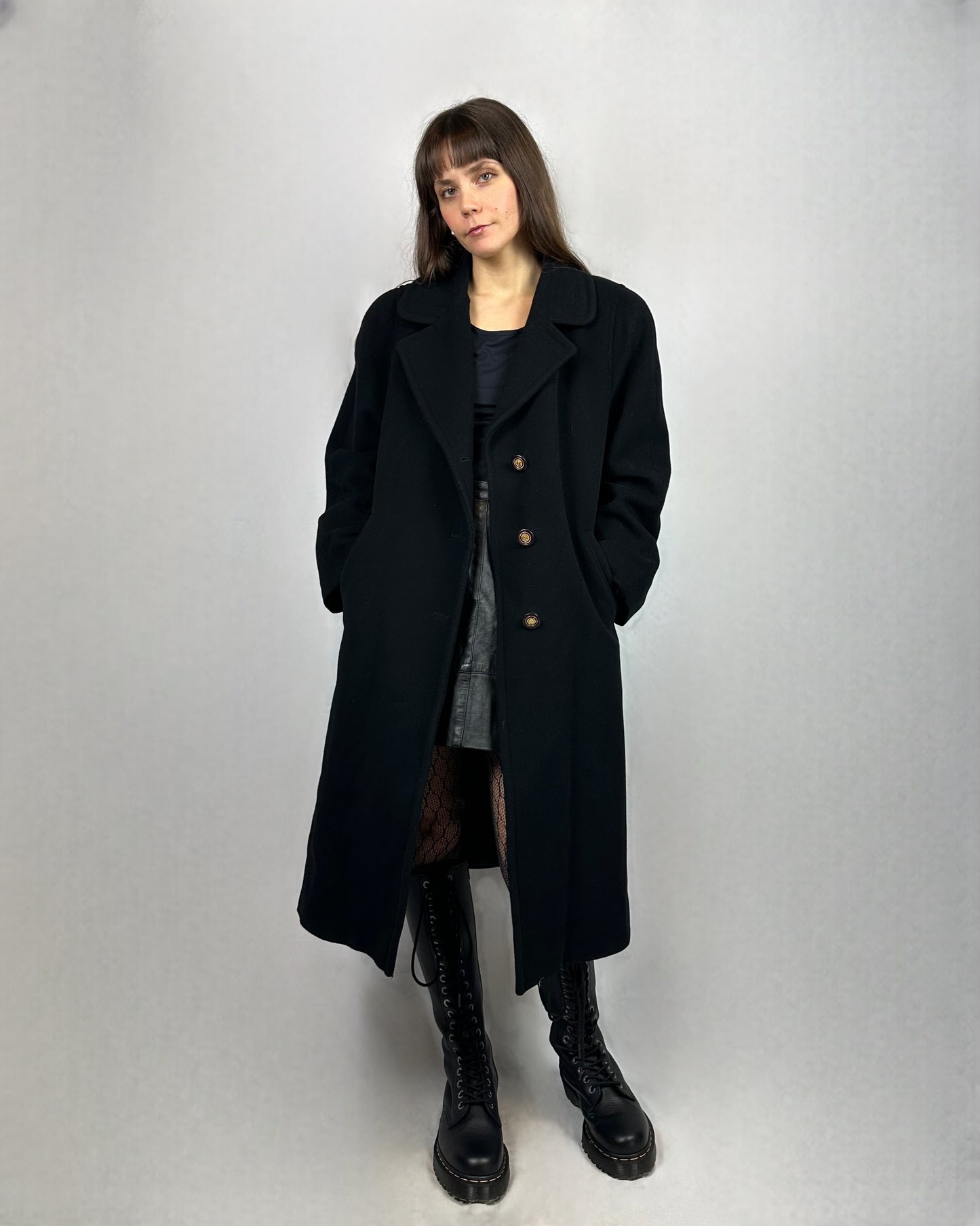 Cappotto nero in lana