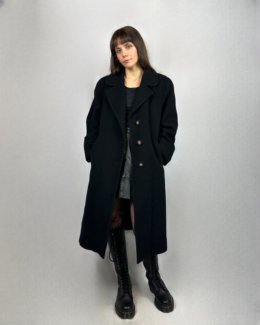 Cappotto nero in lana