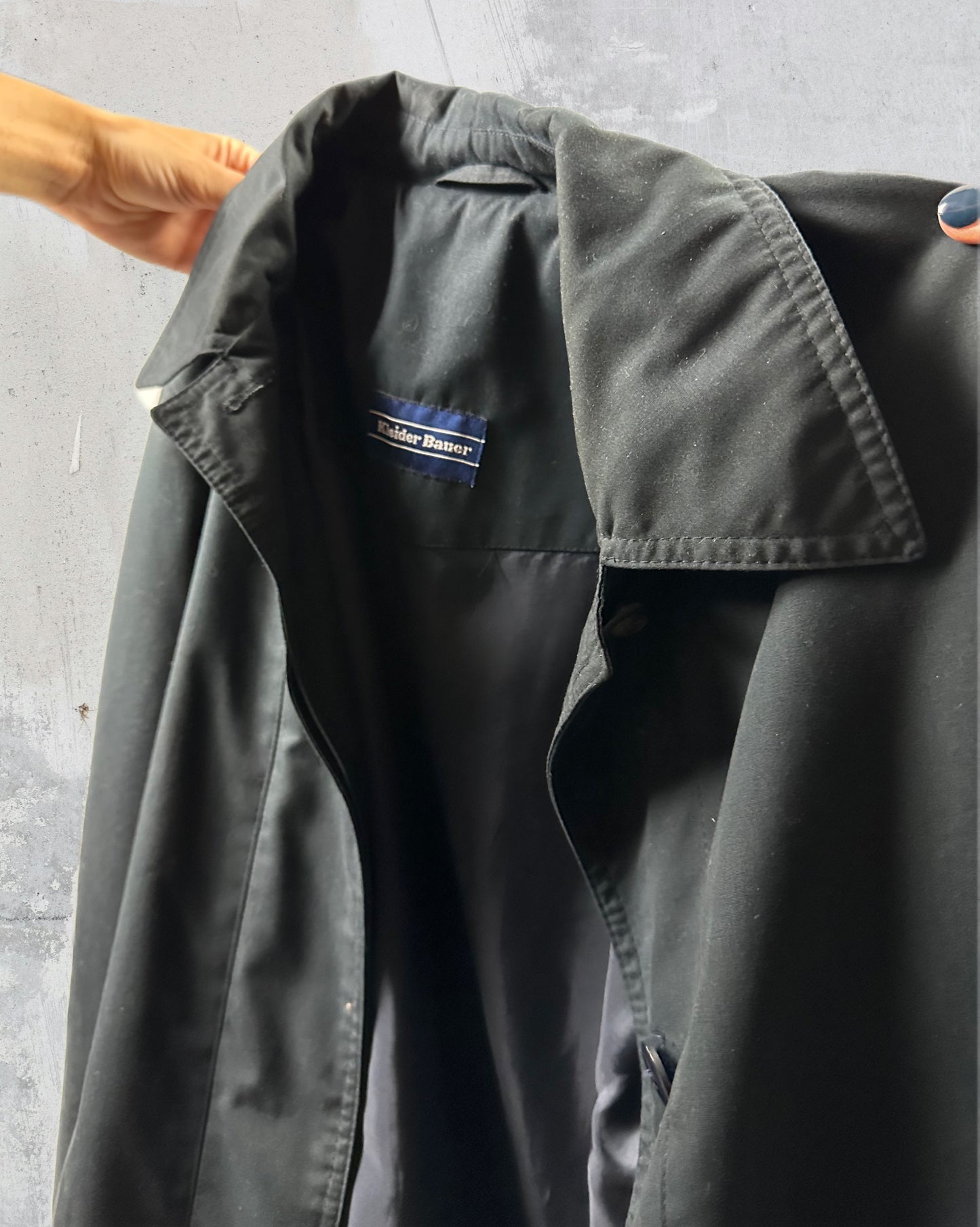 Minimal trench