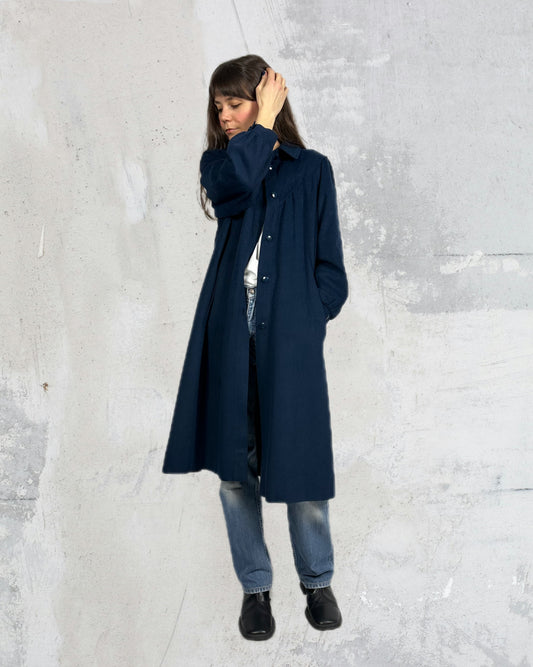 Trench blu a sbuffo